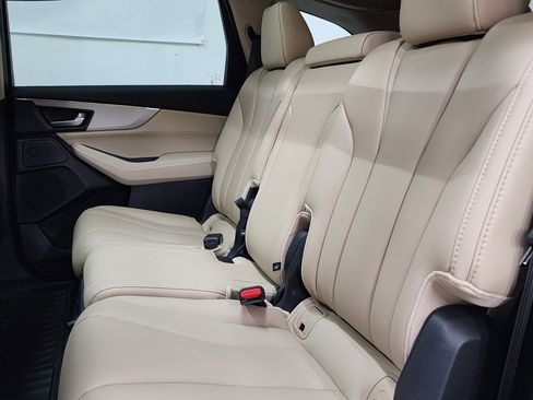 Used 2025 Acura MDX SH-AWD image 18