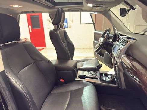 Used 2016 Toyota 4Runner Limited AWD/4WD image 23