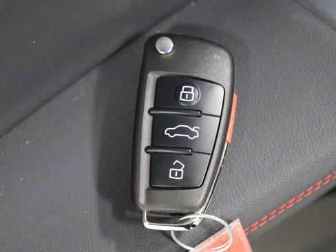 Used 2025 Audi Q3 2.0T Premium Plus w/ Premium Plus Package AWD/4WD image 40