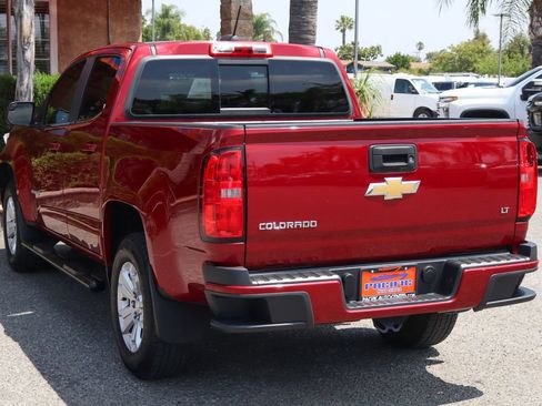 Used 2017 Chevrolet Colorado LT w/ LT Convenience Package RWD image 6