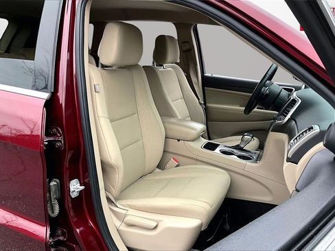 Used 2017 Jeep Grand Cherokee Laredo w/ Quick Order Package 23E image 26