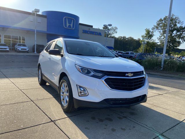 Used 2020 Chevrolet Equinox LS FWD image 2