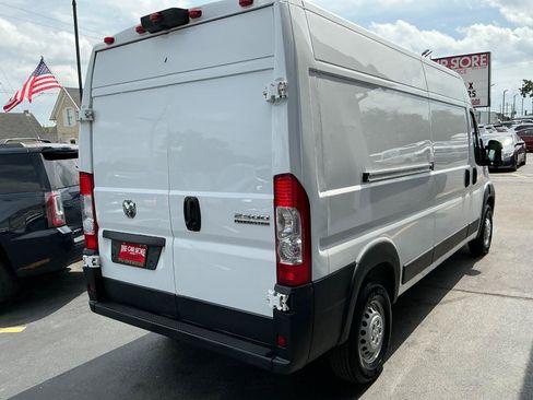 Used 2024 RAM ProMaster 2500 w/ Convenience Group FWD image 25