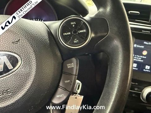 Used 2018 Kia Soul + FWD image 13