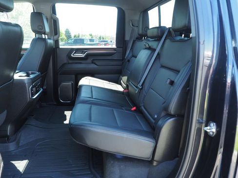 Used 2024 GMC Sierra 2500 Denali w/ Denali Reserve Package AWD/4WD image 16