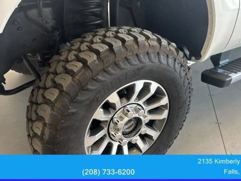 Used 2016 Ford F350 Platinum w/ Platinum Package AWD/4WD image 8