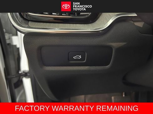 Used 2026 Volvo V60 B5 Cross Country Ultra w/ Climate Package AWD/4WD image 35
