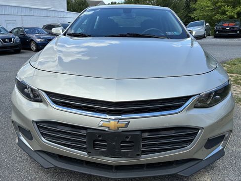 Used 2016 Chevrolet Malibu LT FWD image 2