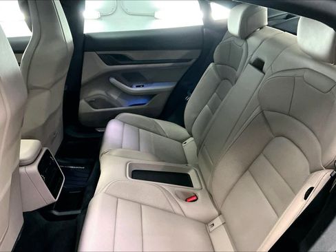 Used 2021 Porsche Taycan 4S image 29