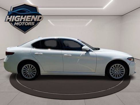 Used 2021 Alfa Romeo Giulia Sprint w/ Cold Weather Package AWD/4WD image 7