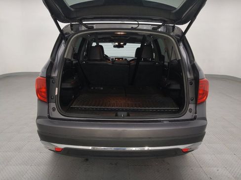 Used 2017 Honda Pilot Touring image 29