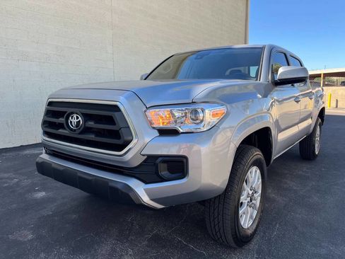 Used 2021 Toyota Tacoma SR image 1