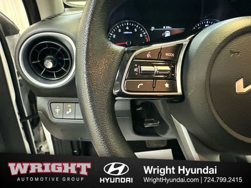 Used 2023 Kia Forte LXS w/ LXS Technology Package image 22