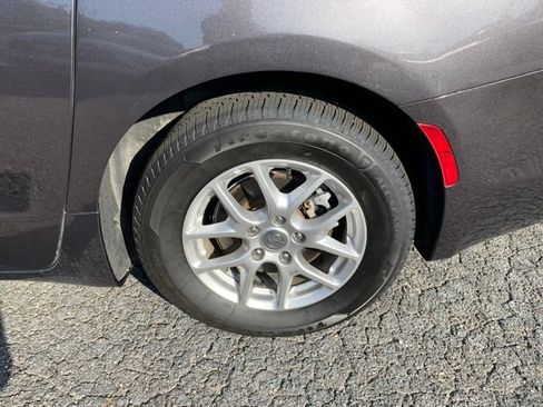 Used 2023 Chrysler Voyager LX FWD image 39
