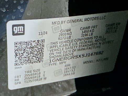 Used 2025 Chevrolet Traverse LT image 12