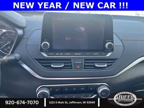 Used 2020 Nissan Altima 2.5 SR w/ Premium Package image 11