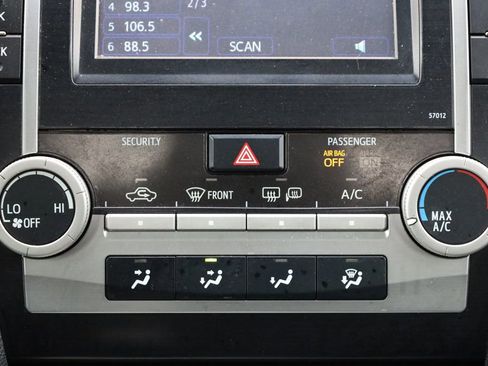 Used 2012 Toyota Camry SE image 39