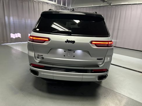 Used 2025 Jeep Grand Cherokee L Summit w/ Obsidian Package AWD/4WD image 6
