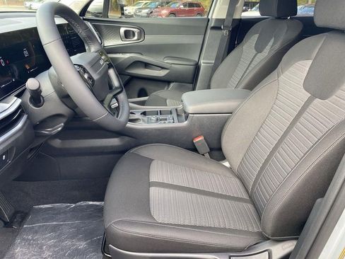 New 2026 Kia Sorento LX image 9