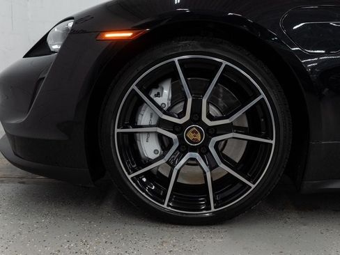 Used 2022 Porsche Taycan RWD image 36