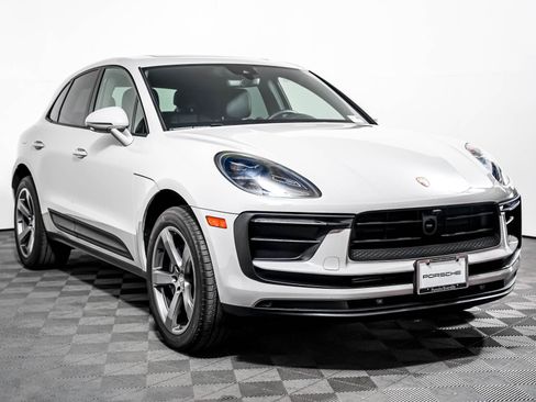 Used 2026 Porsche Macan AWD/4WD image 8