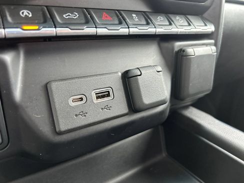Used 2021 Chevrolet Silverado 1500 LT Trail Boss w/ Convenience Package II AWD/4WD image 37
