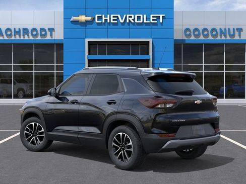 New 2026 Chevrolet TrailBlazer LT FWD image 3