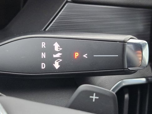 Used 2025 GMC Acadia Elevation w/ Elevation Premium Package image 24