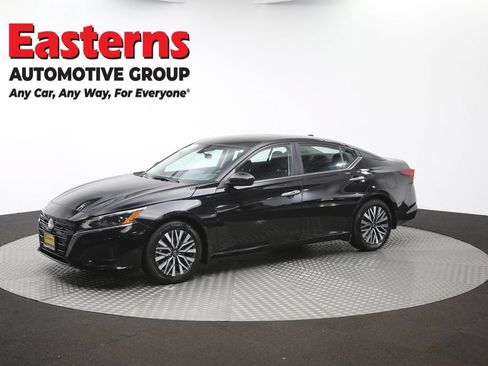 Used 2024 Nissan Altima 2.5 SV w/ SV Premium Package FWD image 58