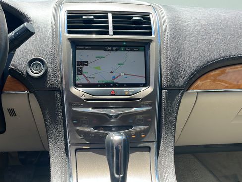 Used 2014 Lincoln MKX FWD w/ Equipment Group 102A image 11