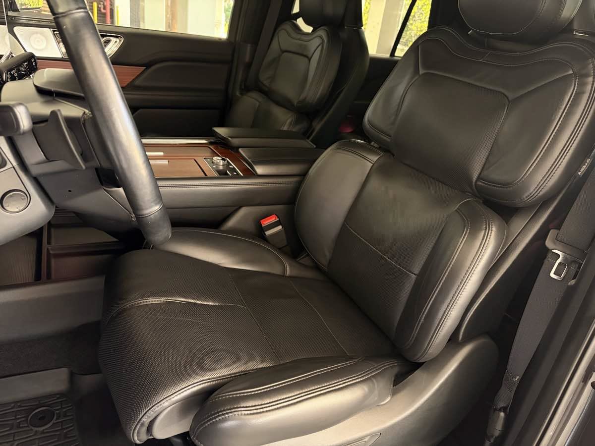 Used 2024 Lincoln Navigator Reserve AWD/4WD image 15