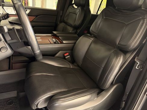 Used 2024 Lincoln Navigator Reserve AWD/4WD image 15