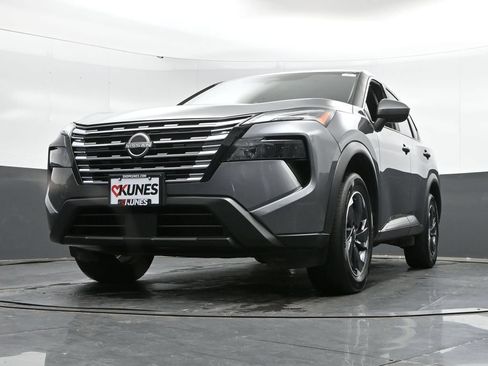 Used 2025 Nissan Rogue SV AWD/4WD image 44