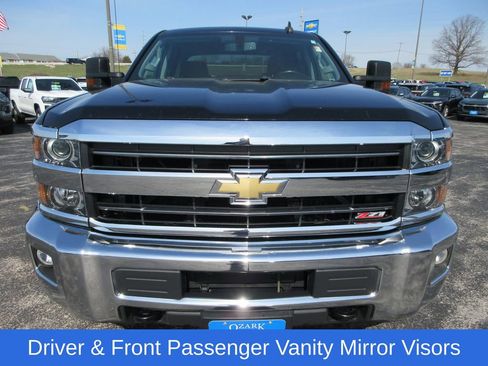 Used 2019 Chevrolet Silverado 2500 LT w/ LT Convenience Package image 8