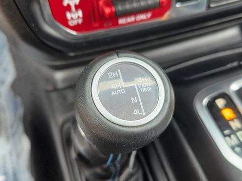 Used 2023 Jeep Wrangler Unlimited Rubicon 4xe w/ Cold Weather Group AWD/4WD image 26