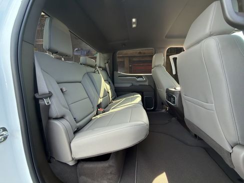 Used 2026 GMC Sierra 1500 SLT w/ SLT Convenience Package AWD/4WD image 18
