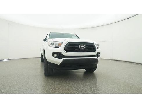 Used 2023 Toyota Tacoma SR5 w/ Technology Package RWD image 36
