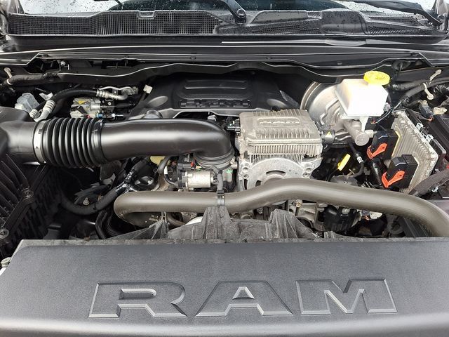 Used 2020 RAM 1500 Limited w/ Black Appearance Package AWD/4WD image 29