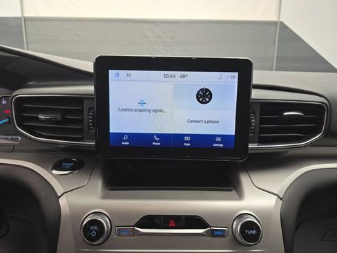 Used 2022 Ford Explorer XLT w/ Equipment Group 202A image 33