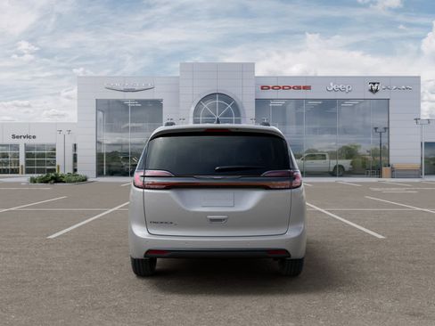 New 2026 Chrysler Pacifica Select FWD image 7
