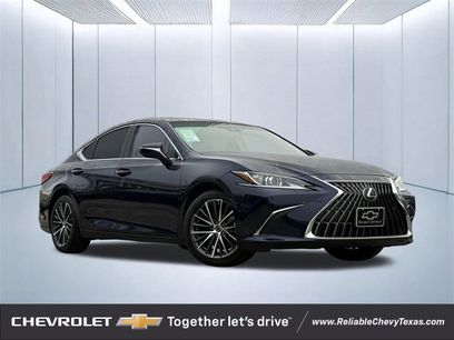 Used 2025 Lexus ES 350 w/ Premium Package