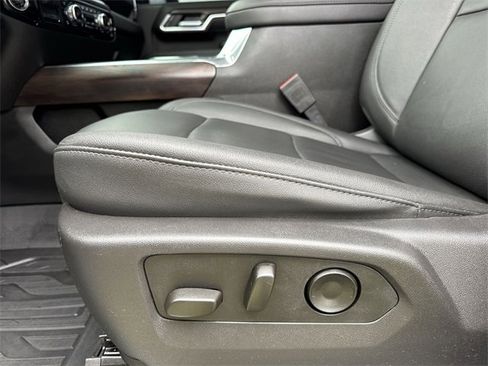 Used 2025 GMC Sierra 2500 SLT w/ SLT Premium Package image 12