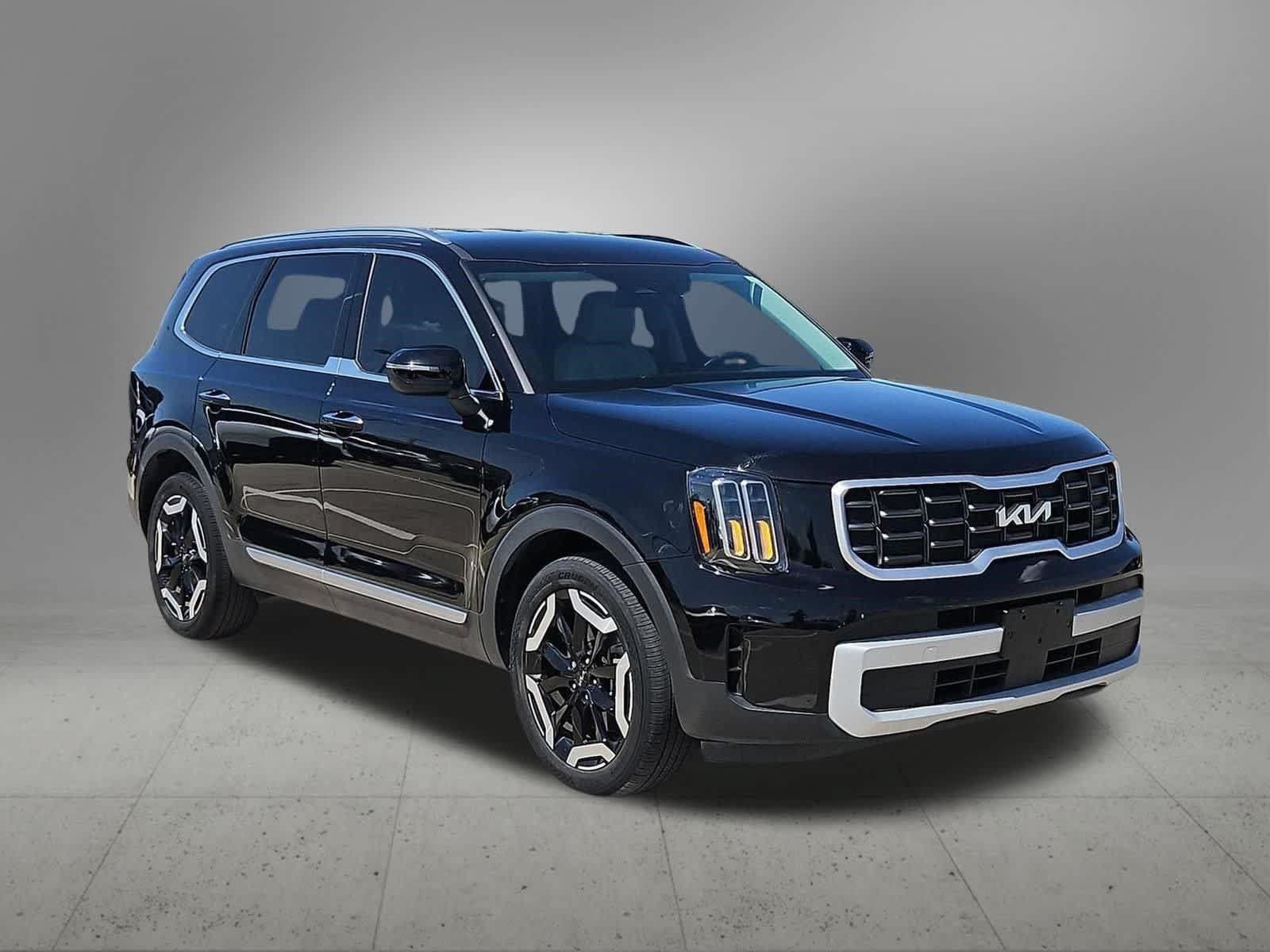 Certified 2024 Kia Telluride S FWD image 8