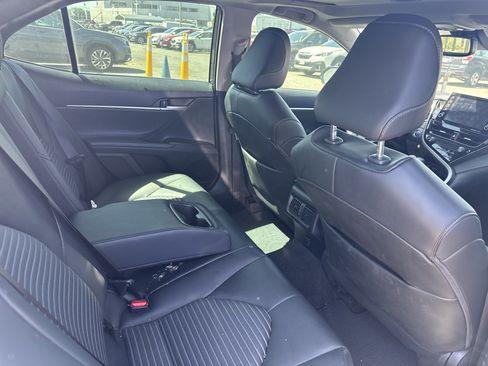 Used 2023 Toyota Camry SE w/ Audio Upgrade Package FWD image 4
