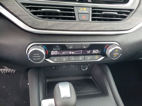 New 2025 Nissan Altima 2.5 SV w/ SV Premium Package image 23