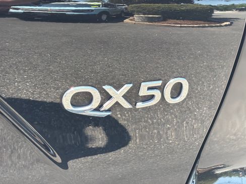 Used 2021 INFINITI QX50 Pure AWD/4WD image 23