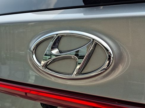 Used 2023 Hyundai Santa Fe SEL AWD/4WD image 31