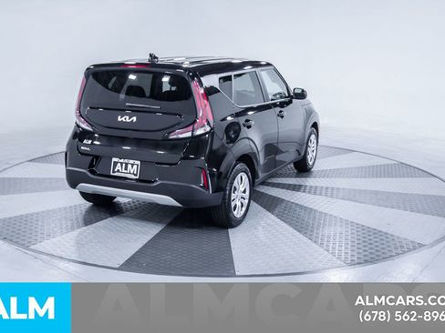 Used 2025 Kia Soul LX image 9