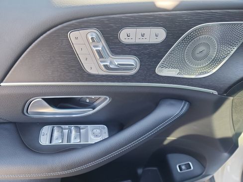 Certified 2023 Mercedes-Benz GLS 450 450 4MATIC image 17