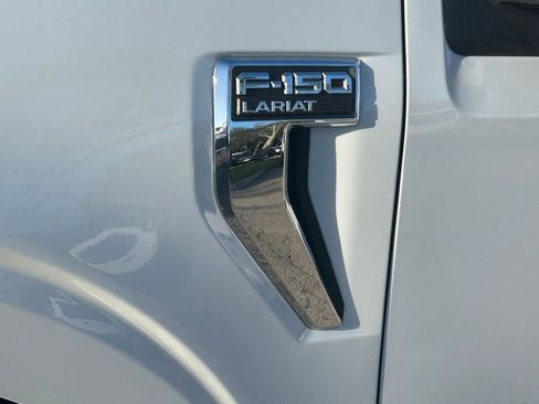 Used 2022 Ford F150 Lariat w/ Trailer Tow Package image 18